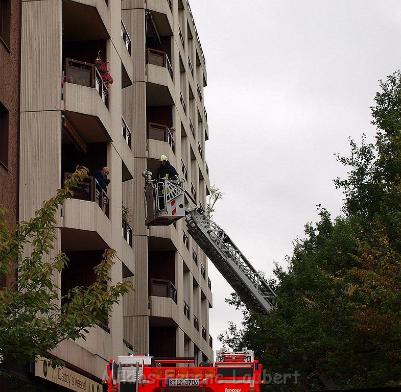 Feuer Kueche Koeln Neu Brueck Heinrich Lerschstr P320.JPG